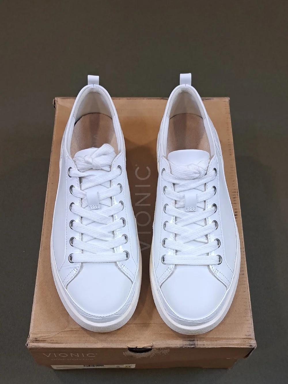 Vionic Winny Sneakers - Color: White - Size: Women 9 - Picture 3 of 11